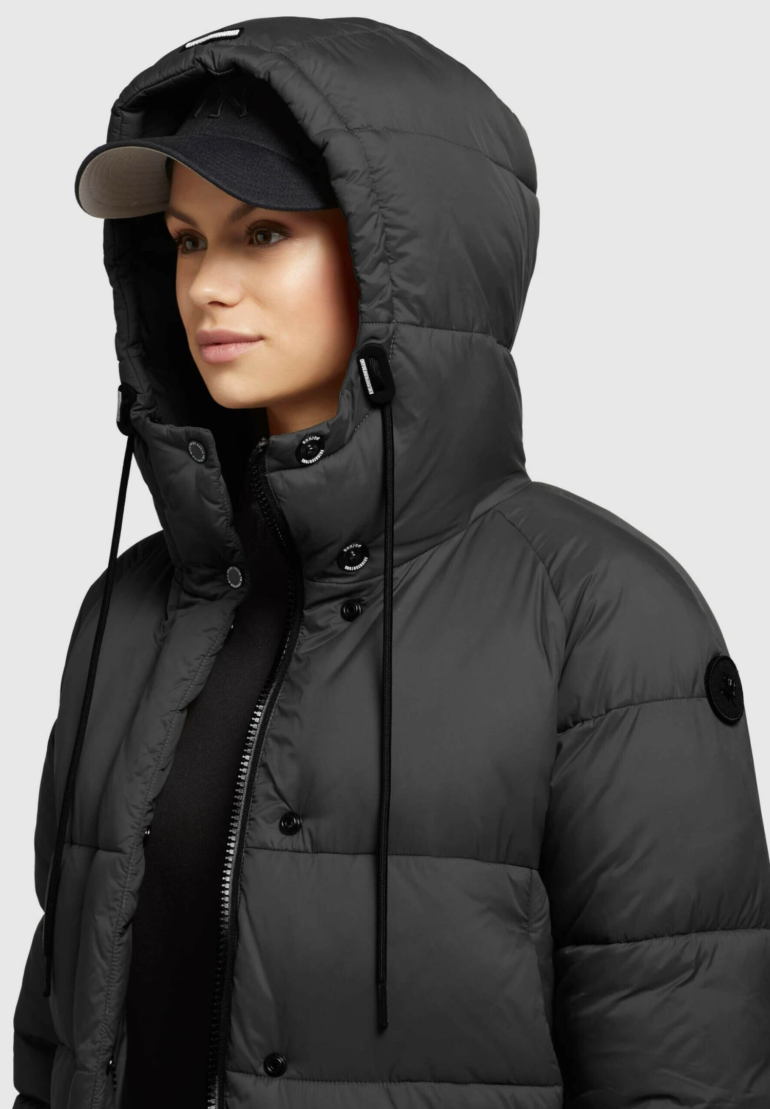 Khujo FraneeCappotto InvernaleSchwarz Donna Cappotti KH121U16A-Q11 4 Khujo FraneeCappotto InvernaleSchwarz Donna Cappotti KH121U16A-Q11 - immagine 4