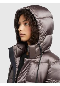 Khujo Word SatinCappotto InvernaleTaupe Donna Cappotti KH121U157-B11 -Khujo Negozio di alimentari bc04deec2ec64518bda1811a80b9be76