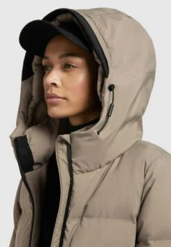 Khujo TanareCappotto InvernaleTaupe Donna Cappotti KH121U15W-B11 12 Khujo TanareCappotto InvernaleTaupe Donna Cappotti KH121U15W-B11 -Khujo Negozio di alimentari bd3c0fed6fca409d904929c8093dd6db