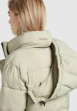 Khujo Wencke MattCappotto InvernaleBlassgrün Donna Cappotti KH121U11Z-M11 -Khujo Negozio di alimentari d6f11dd0e86d41788ef1314593374f36