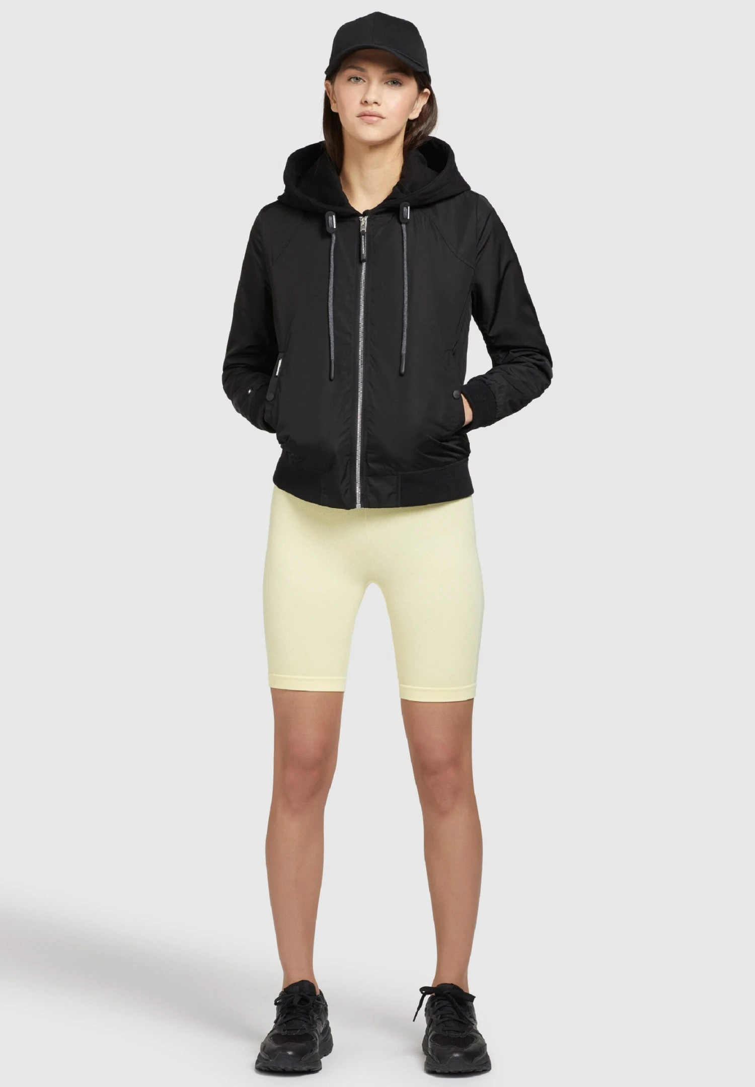 Khujo PerseeGiacca LeggeraSchwarz Donna Giacche E Blazer KH121G0DG-Q11 2 Khujo PerseeGiacca LeggeraSchwarz Donna Giacche E Blazer KH121G0DG-Q11 - immagine 2